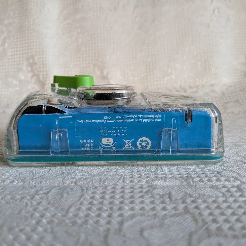 Disposable Camera Set One is Waterproof